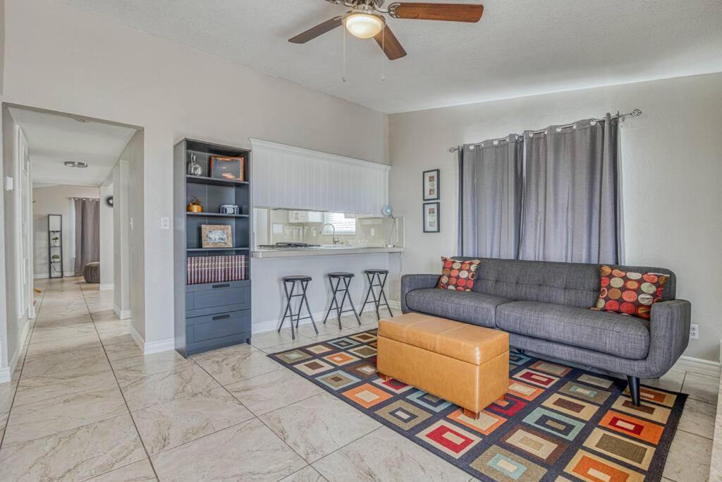 The Hummingbird Sunset Home, West Side إل باسو المظهر الخارجي الصورة